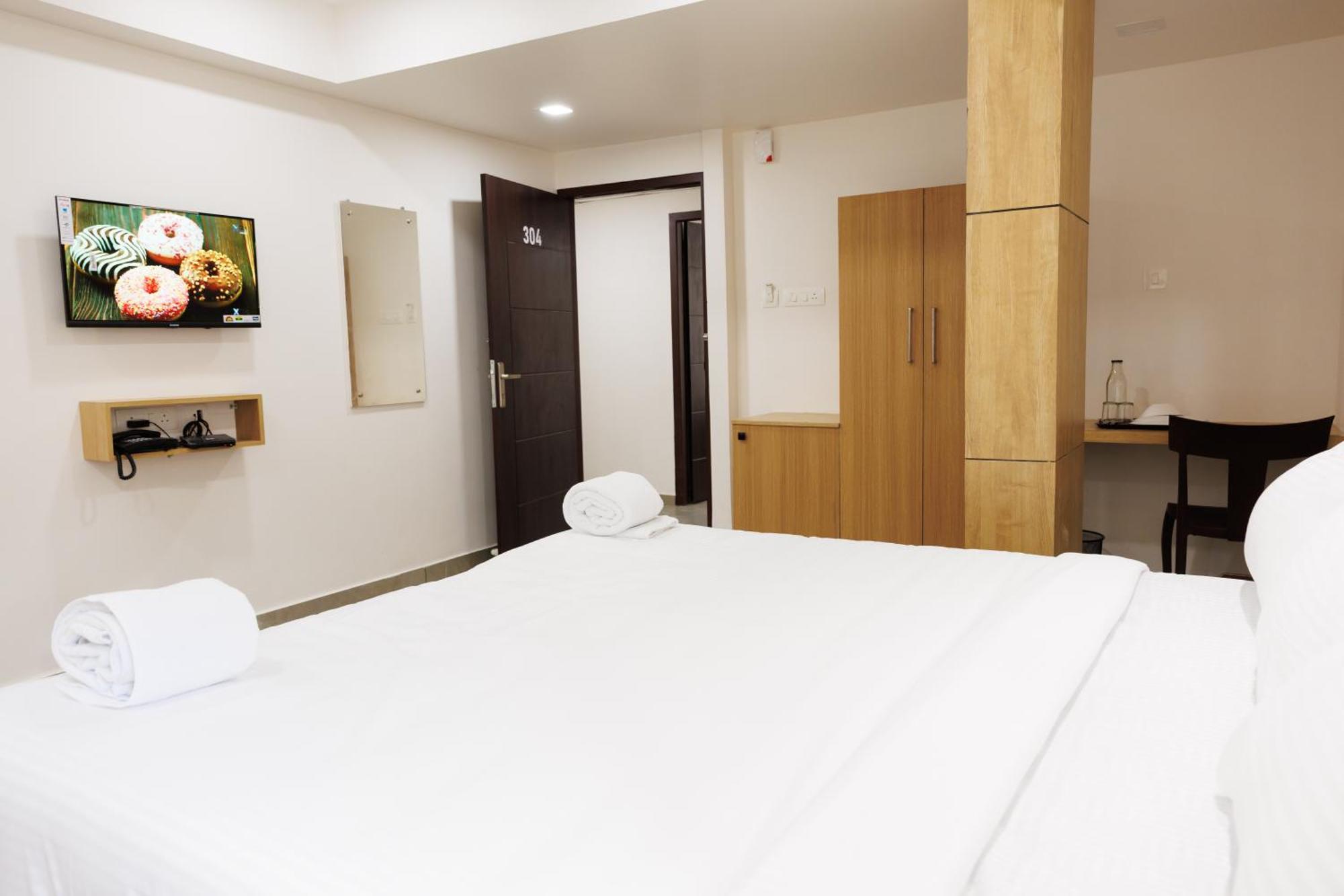 Reach Inn Kochi Exterior foto