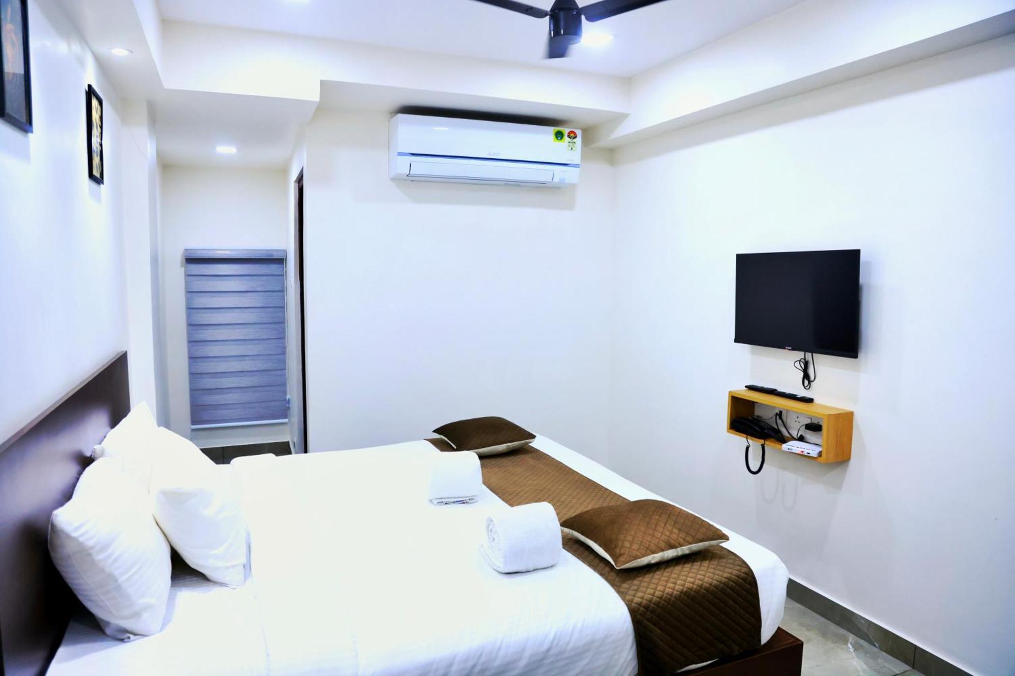 Reach Inn Kochi Exterior foto